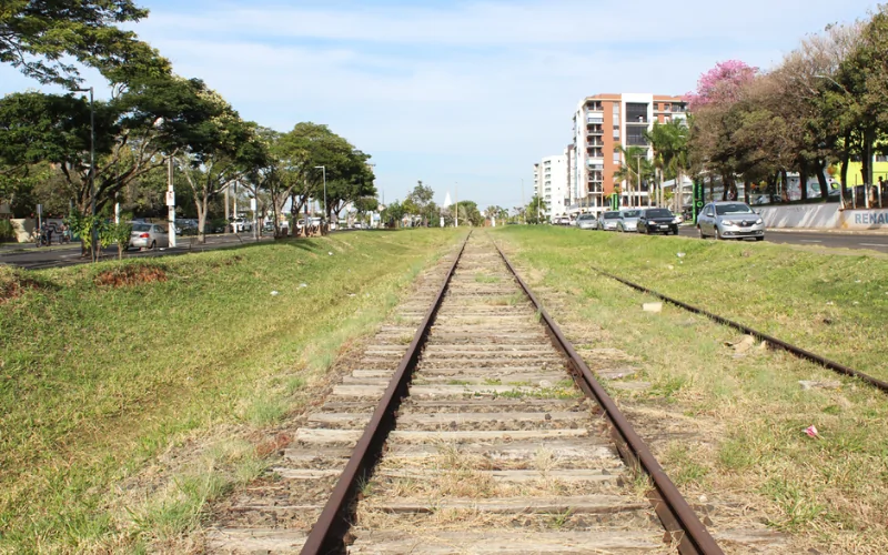 Ibama autoriza reativação de trecho ferroviário que passa em Osvaldo Cruz com exigências ambientais